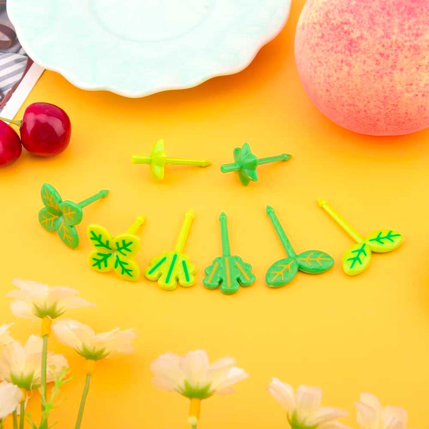 Snack Attack Leaves Dessert Forks - 8 Pieces